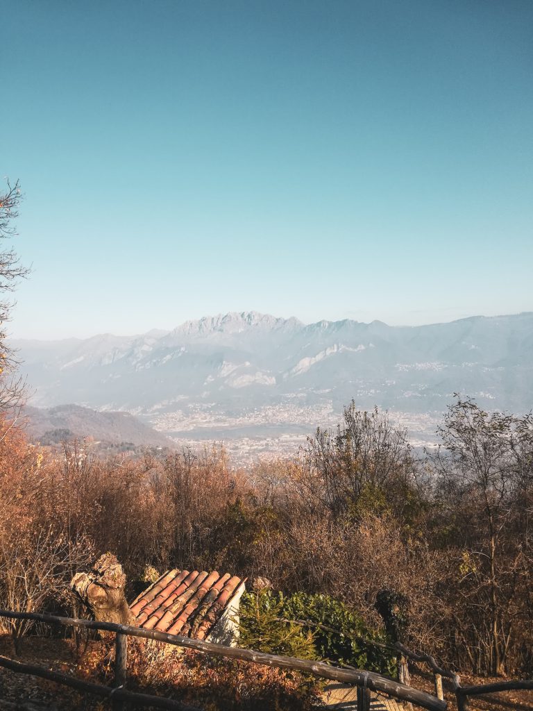 La vista sulle montagne di Lecco